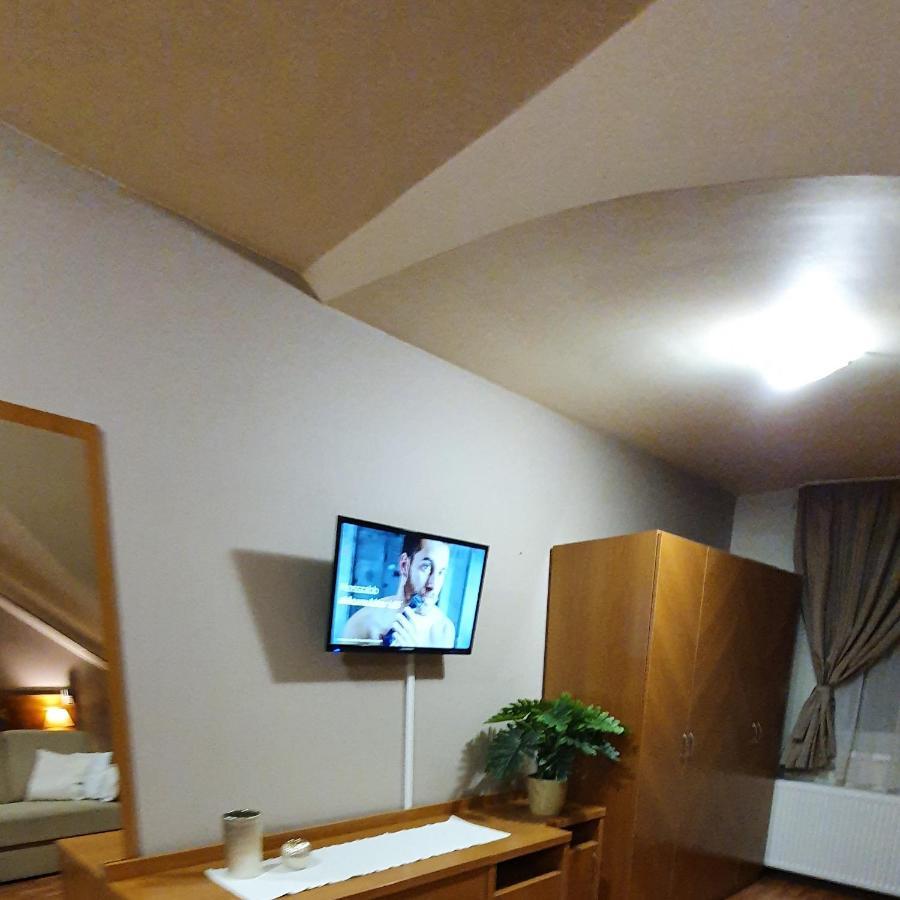 Relax Wellness Manzard Hajduszoboszlo Lägenhet Exteriör bild