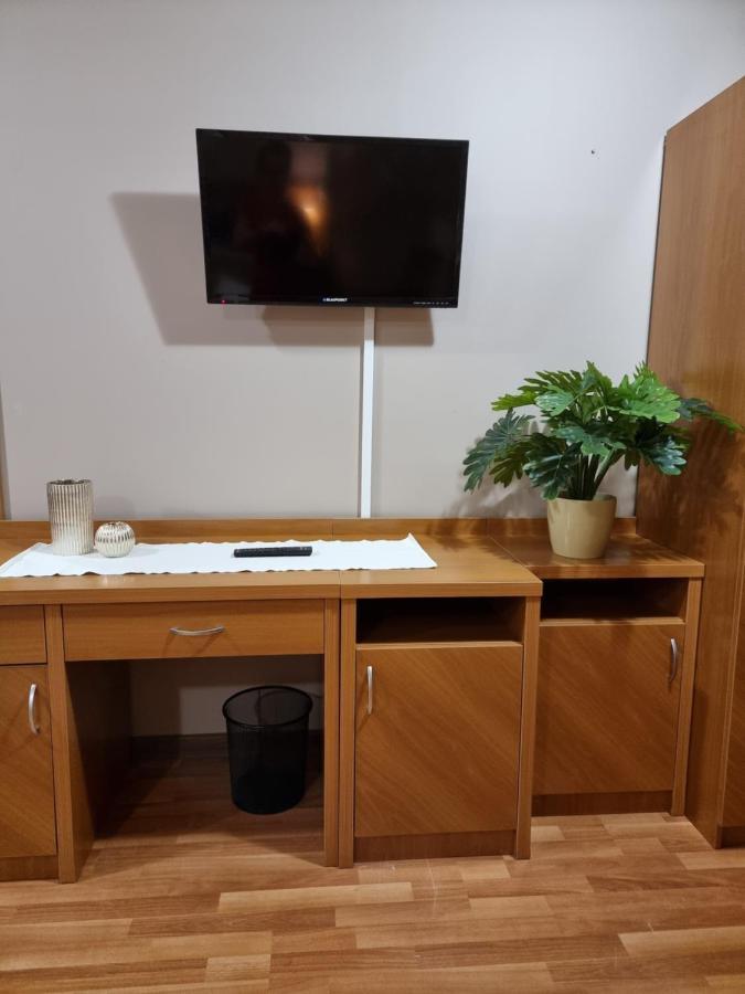 Relax Wellness Manzard Hajduszoboszlo Lägenhet Exteriör bild