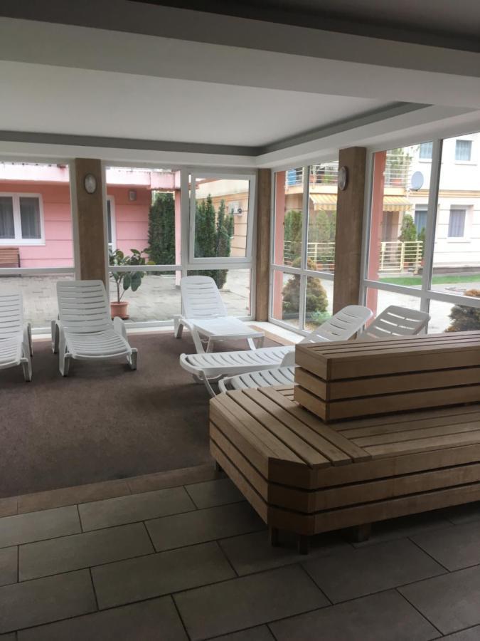 Relax Wellness Manzard Hajduszoboszlo Lägenhet Exteriör bild