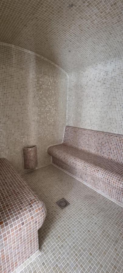 Relax Wellness Manzard Hajduszoboszlo Lägenhet Exteriör bild